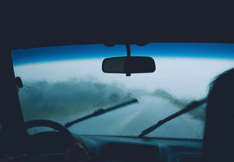 car's windshield wipers